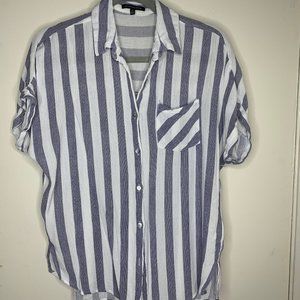 Staccato Button-Up